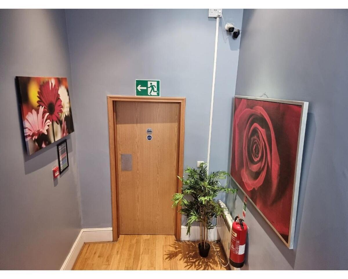 F103-1st Flr Mezzanine Studio Fit 3 Near Hyde Park London Exterior foto